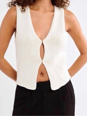 Rumored Cream Knit V-Neck Button Front Tank